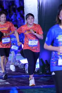 BIB: 3428, 3141, 3171
                            <button type="button" onclick="openModal(26224512)" class="btn btn-primary btn-sm float-right btn-popup" data-toggle="modal" data-target=".modal-high-quality">
                        <i class="fas fa-shopping-cart"></i> Add to Cart
                    </button>
                                            <button type="button" onclick="isThisMe(26224512, true)" class="btn btn-success btn-sm float-right btn-popup btn-isme hidden" data-toggle="tooltip" data-placement="bottom" title="นี่คือรูปของคุณใช่ไหม คลิกที่นี่เพื่อเอาเข้าอัลบั้ม">
                        <i class="fas fa-plus"></i> Add to album
                    </button>
                    <button type="button" onclick="isThisMe(26224512, false)" class="btn btn-warning btn-sm float-right btn-popup btn-isnotme hidden">
                        <i class="fas fa-ban"></i> Remove from album
                    </button>